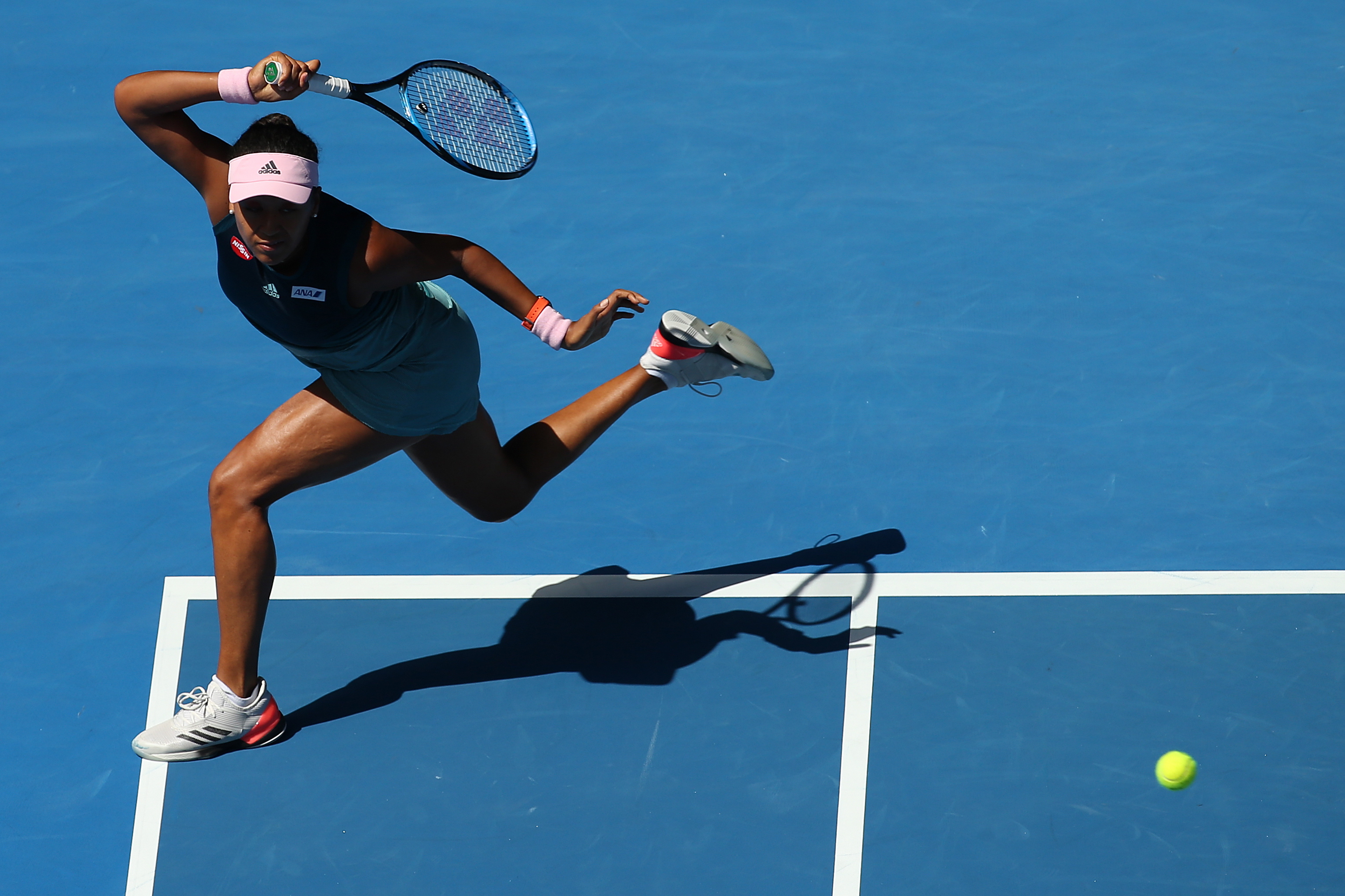 脸上始终带 脸上始终带